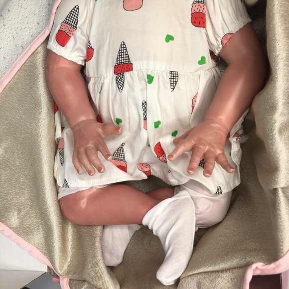 Vollence 18 Inch Vinyl Reborn Baby Doll, (CSWW-0001) - Picture 5 of 7